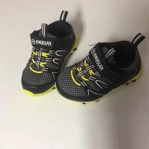 NWOT toddler shoes